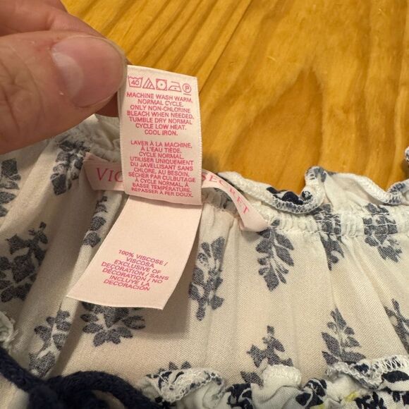 VICTORIAS SECRET Size LRG White Blue Leaf Print Nightgown Pajamas PJs VS Womens - Picture 6 of 11